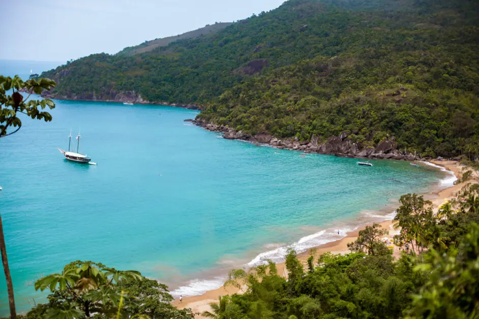 O que Fazer em Ilhabela: Descubra as Melhores Atividades, Praias e Aventuras