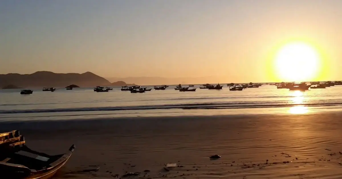 Praia do Perequê em Guarujá – Descubra Como Aproveitar